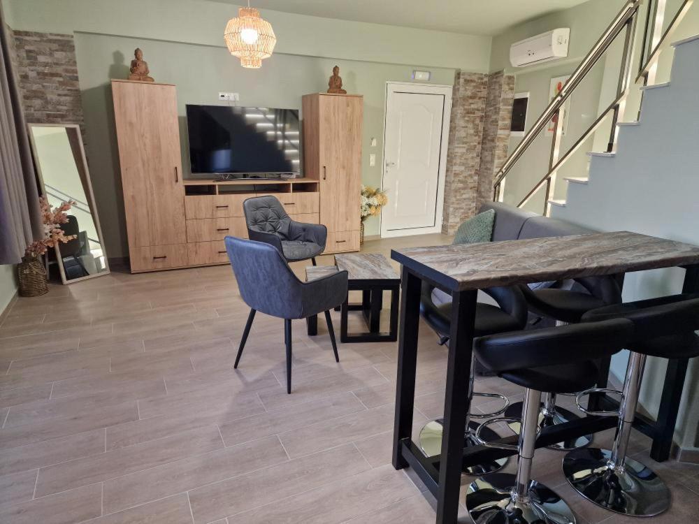 Solymar Prive Apartment Archangelos  Bagian luar foto